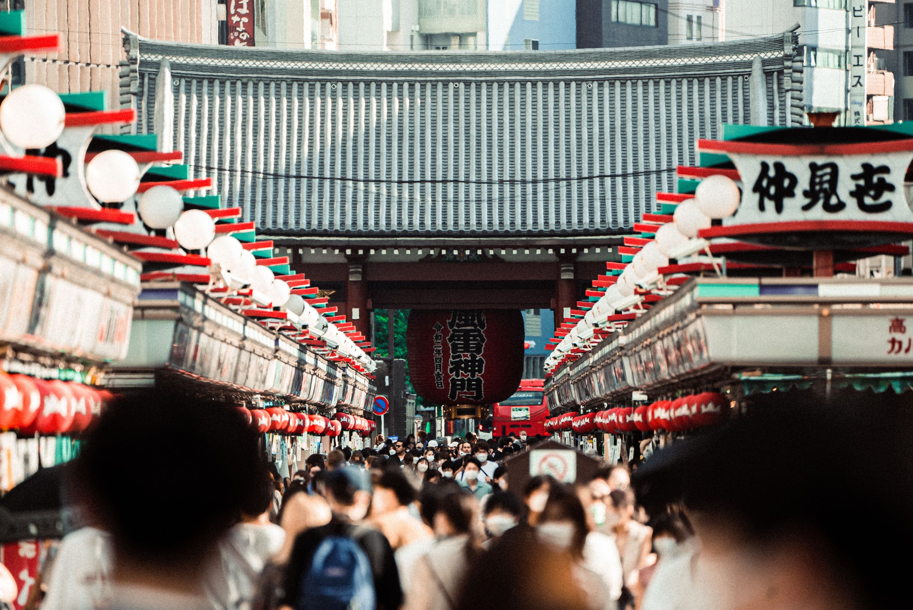 Nakamise Street leading to Senso-ji Temple in Asakusa, Tokyo - the marathon course passes nearby at km 19